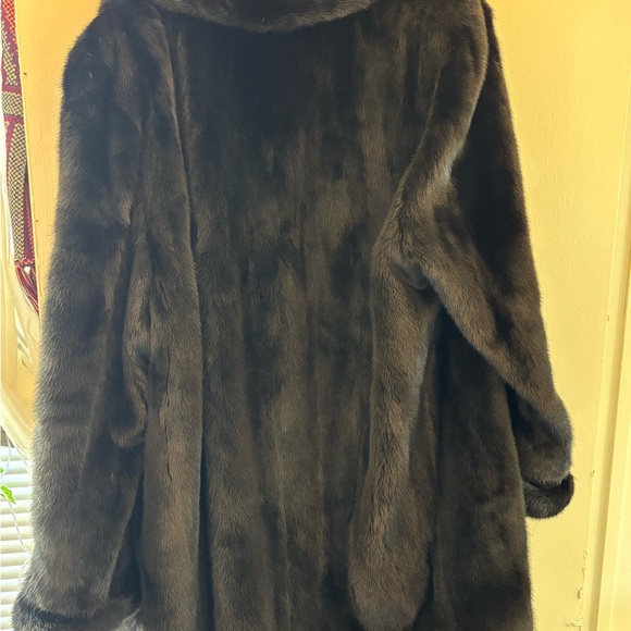 Sakowitz REAL mink fur coat - Picture 4 of 4